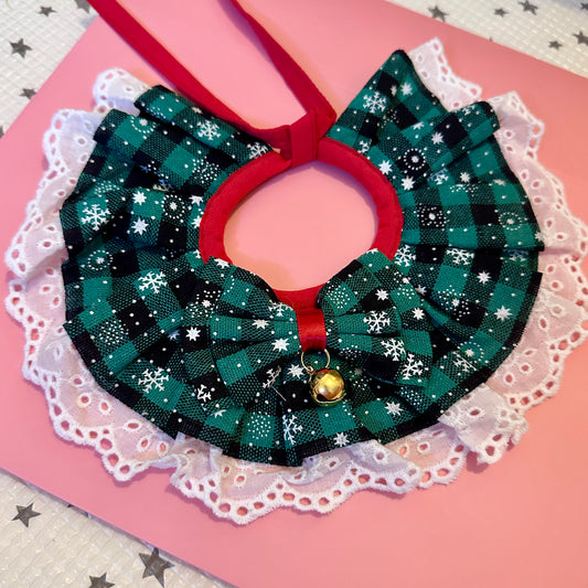 Black and Green Jingle Bell Ruffle Dog Collar